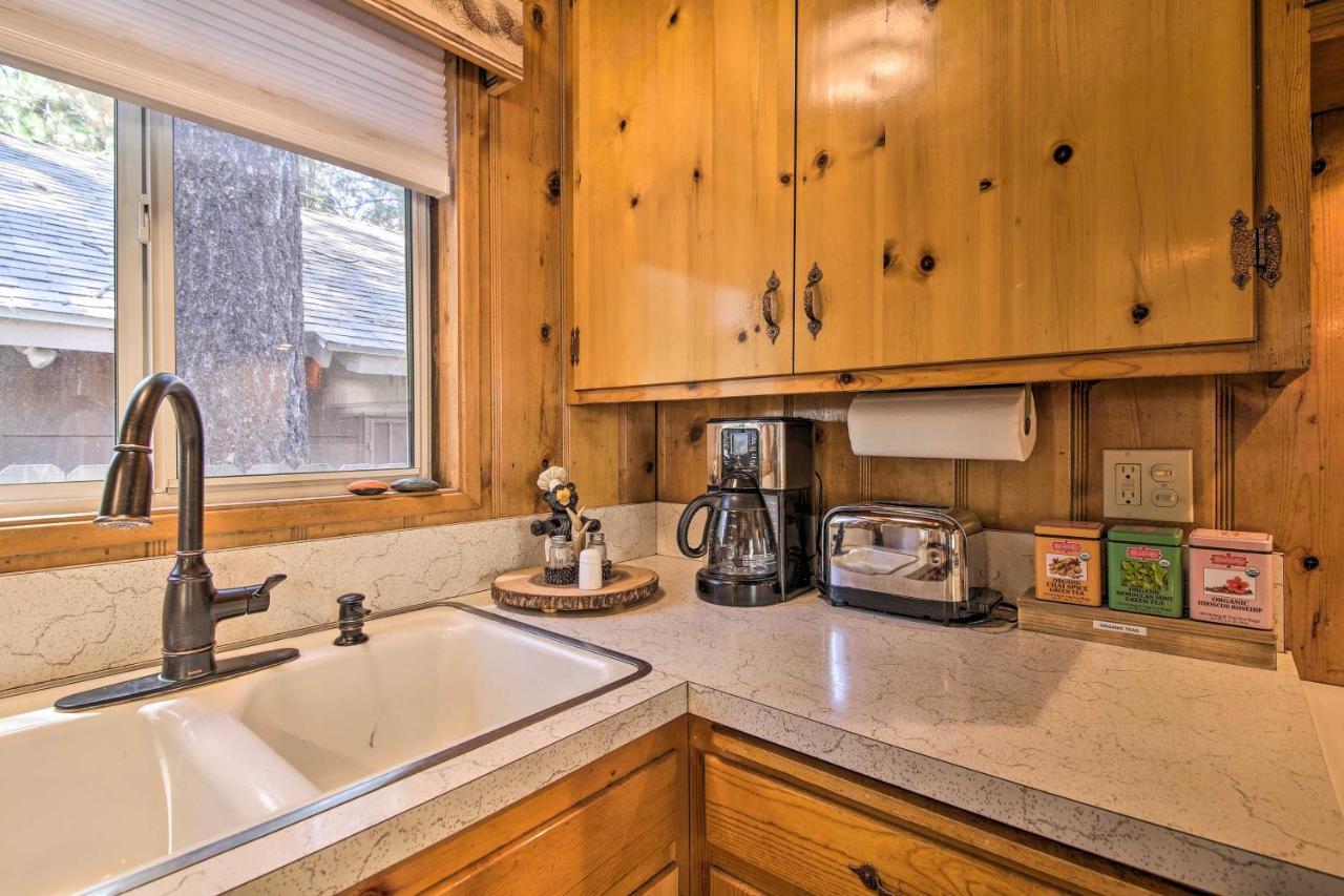 Pet-Friendly Big Bear Lake Cabin Less Than 3 Mi To Lake! Exterior photo